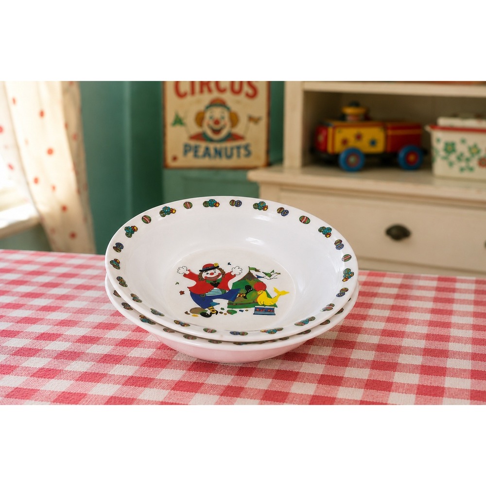 Vintage Oneida Melamine Childrens Bowls Circus Clown Big Top 5.5" Set of‎ 2